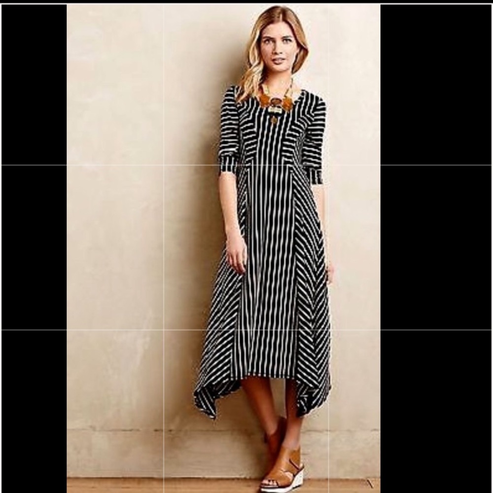 Anthropologie MIDI Dress Scoopneck. Size small.